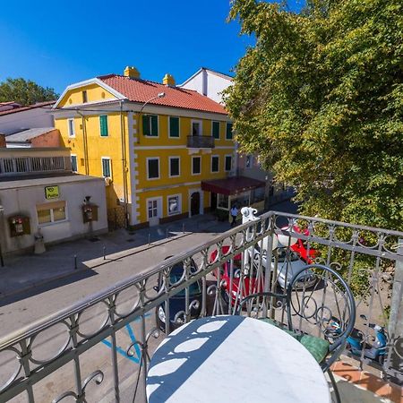 Apartments Villa Katarina Selce Exterior photo